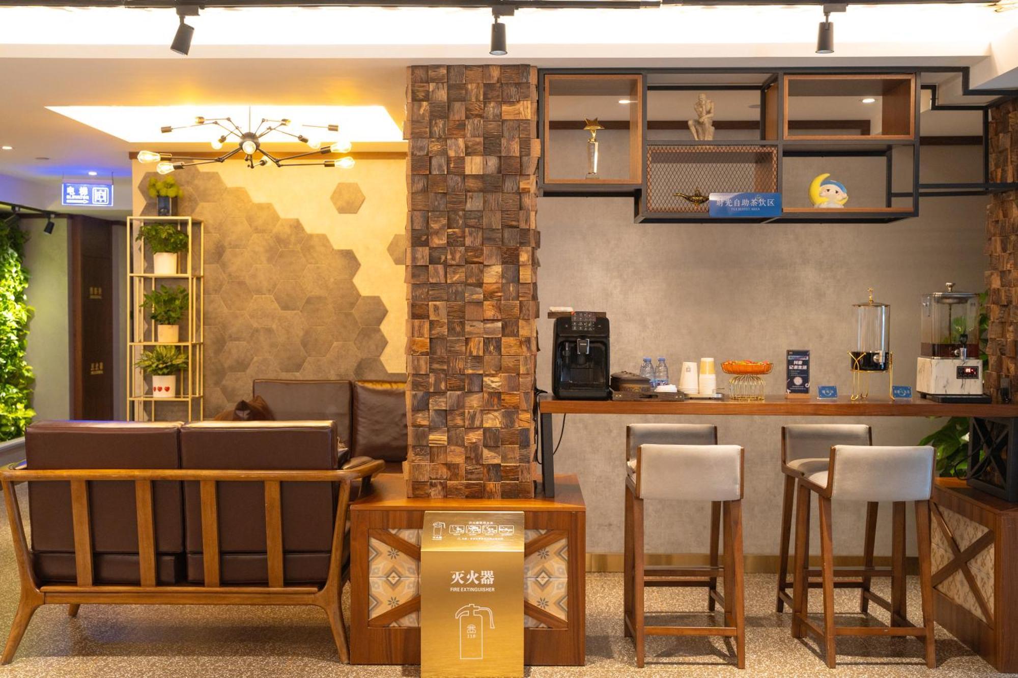 Nost Algia S Hotel Near Beijing Cbd - Cctv, China Zun, Skp And Sanlitun, Tian'Anmen Square, Forbidden City, Free Daily Necessities, Free Night Snack, Free Laundry, English Communication Well, Free Travel Advice , Free Gymnastic, Exterior foto